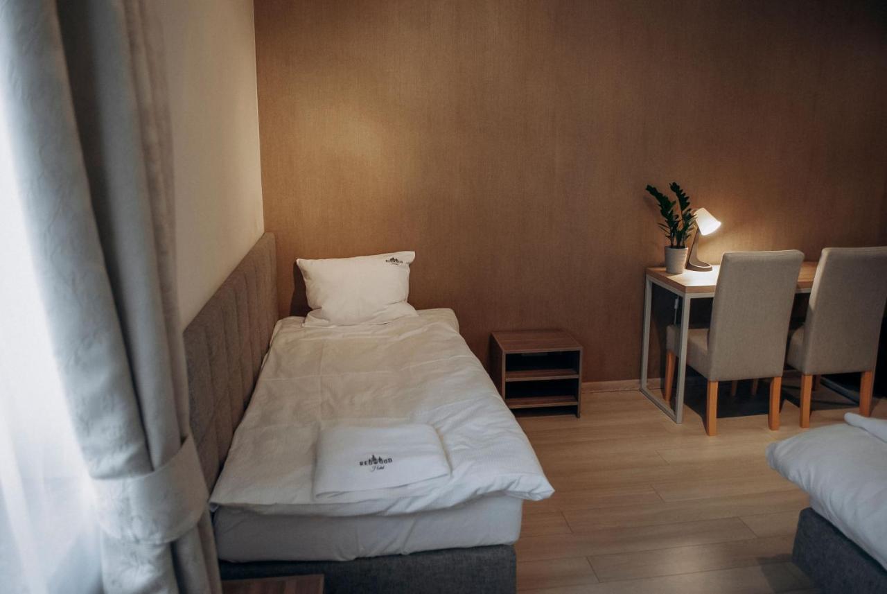Redwood Hostel ลูบลิน ภายนอก รูปภาพ