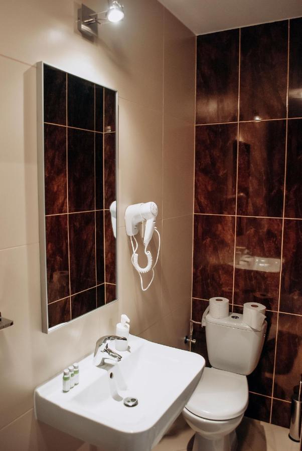 Redwood Hostel ลูบลิน ภายนอก รูปภาพ